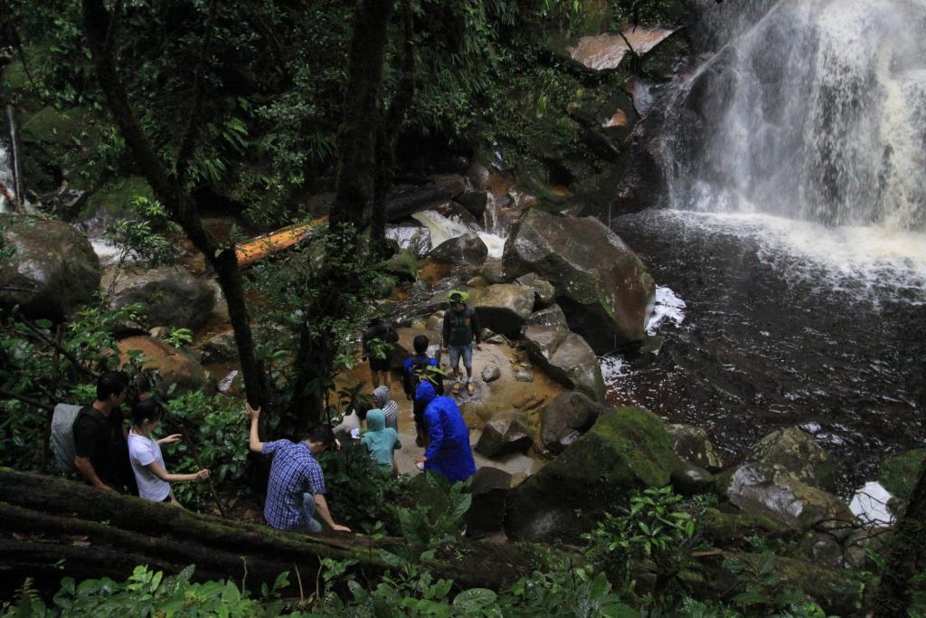 Taman Simalem Resort Tongging Exteriör bild
