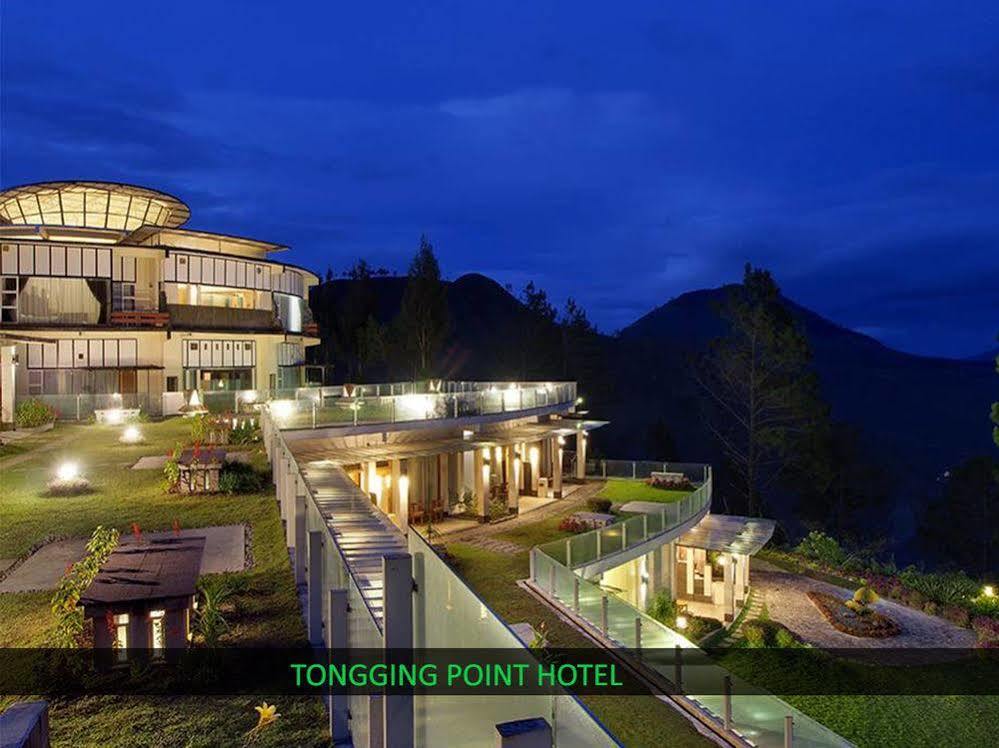Taman Simalem Resort Tongging Exteriör bild