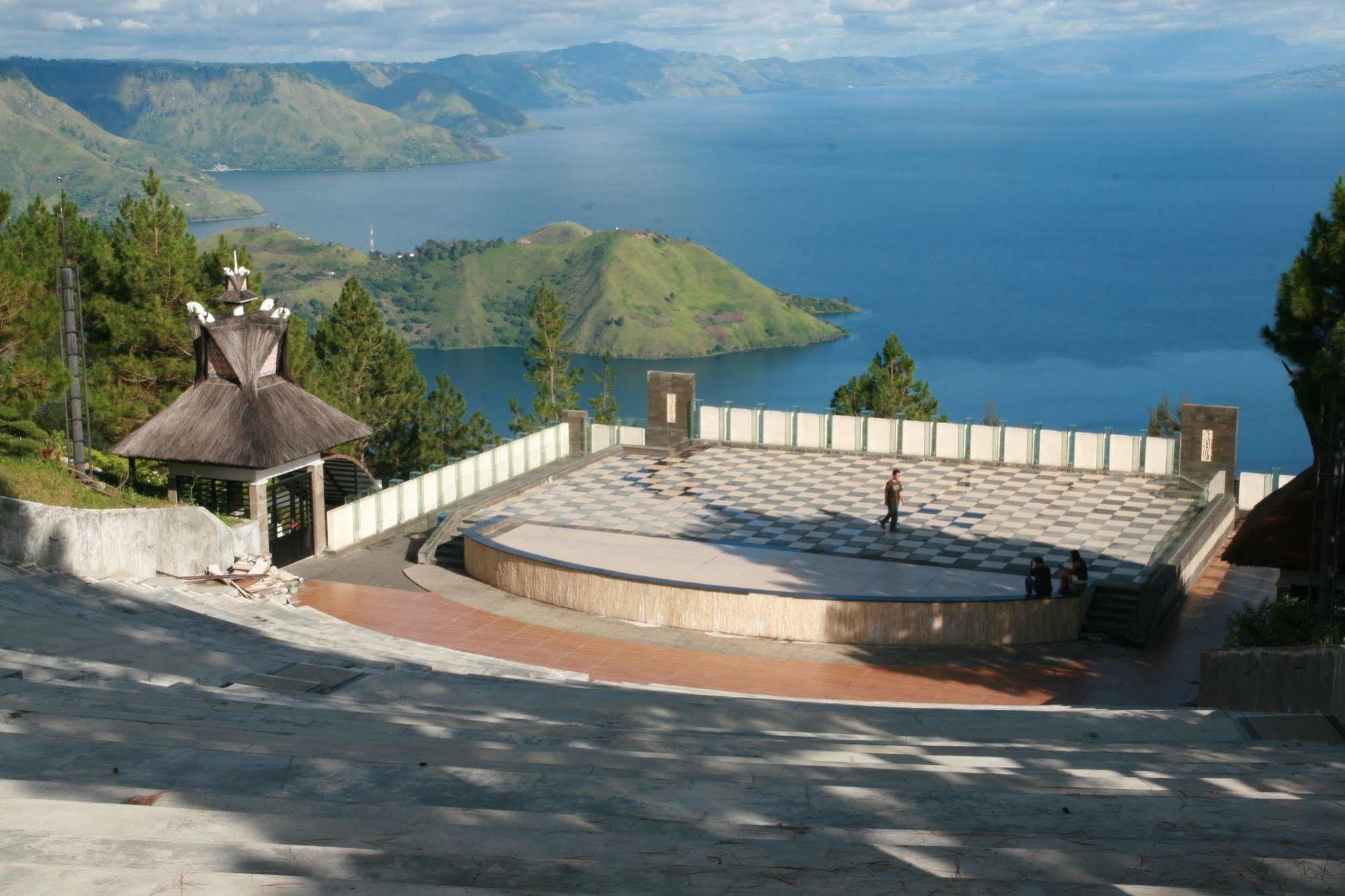 Taman Simalem Resort Tongging Exteriör bild
